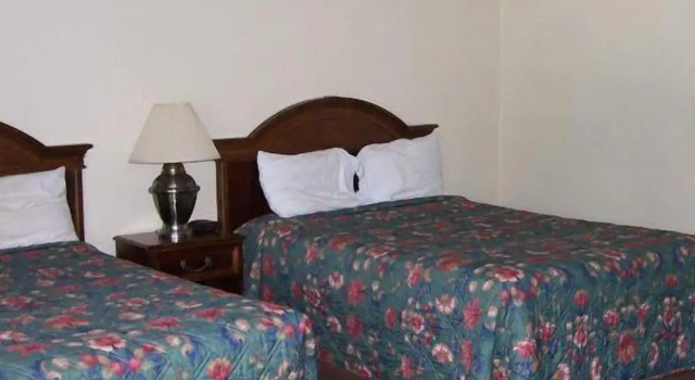 Четырёхместный номер Standard Delta Motel