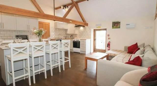 Коттедж Millstone Cottages - Breidden View