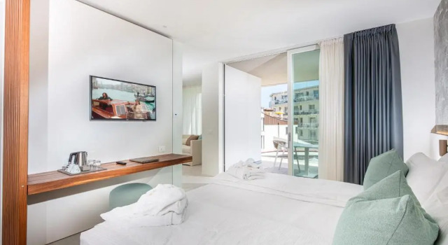Полулюкс THE ONE CAORLE - Hotel & Apartments