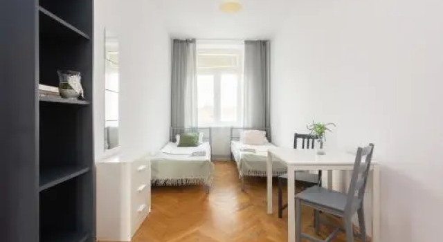 Rooms Nearto Main Square, Забронировать Хостел Хостелы Кракова, рядом с Церковь Святого Франциска Ассизи, Хостел