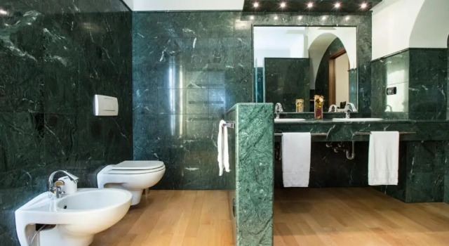Historical apartment in the center of Gravedona - Larihome A02, Prenota Appartamento Gravedona Como