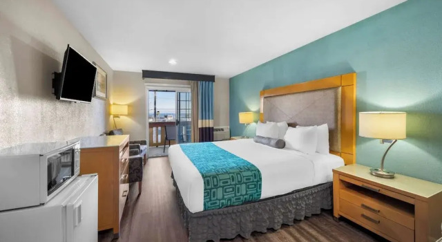 Двухместный номер Business с балконом и с видом на океан Howard Johnson by Wyndham Santa Cruz