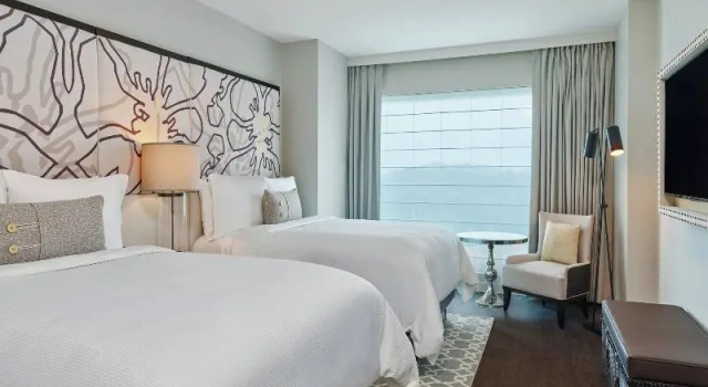 Четырёхместный номер Standard The Hotel at Avalon, Autograph Collection