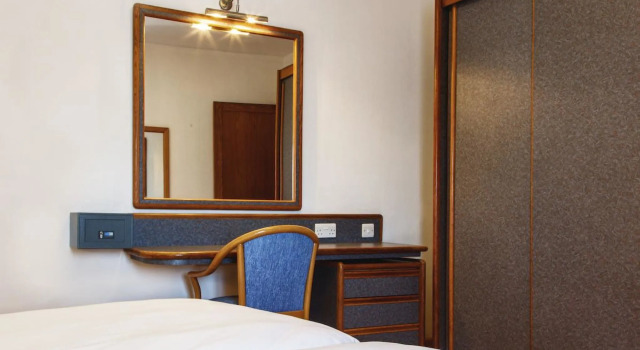 1 BDR seaview Sunny, Boek Appartement Appartementen in Qawra, Appartement