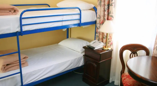 Семейный номер Standard Дуплекс с видом на сад Avonmore On The Park Boutique Hotel