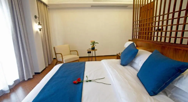 Семейный номер Standard с видом на горы Riverside Peak Lodge Zhangjiajie Wulingyuan National Park