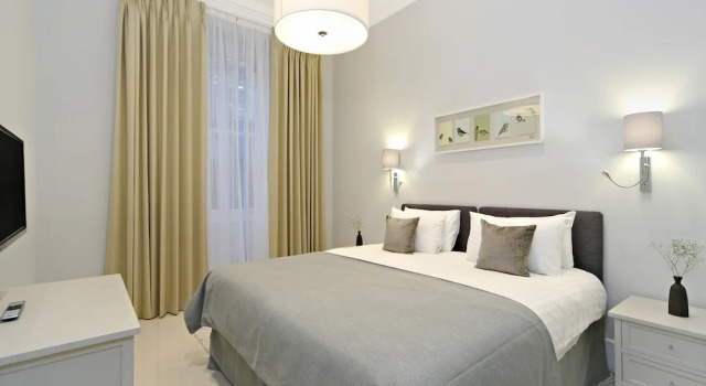 Апартаменты Цокольный этаж c 1 комнатой Queensgate Court Apartments