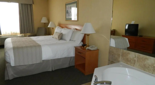 Номер Deluxe Days Inn by Wyndham Orillia