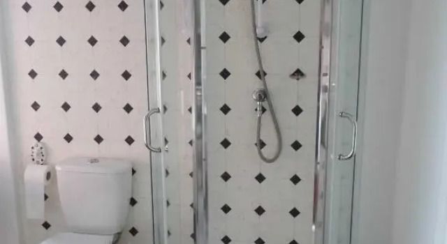 Happy Days Guesthouse, Забронировать Отель Бизнес-отели Бринлингтон, 4* 5*