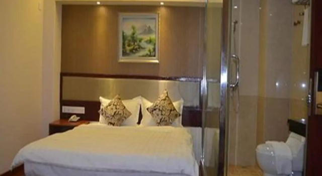 Двухместный номер Standard Good Luck Hotel