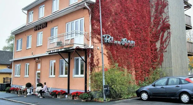 Palace Hotell, Забронировать Отель Хюльтсфред лен Кальмар
