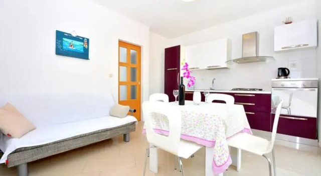 Apartments Dida, Prenota Appartamento Hotel a Croatian Islands con parcheggio, Parcheggio