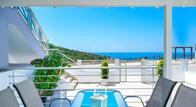Студия Tarsas House by the Sea