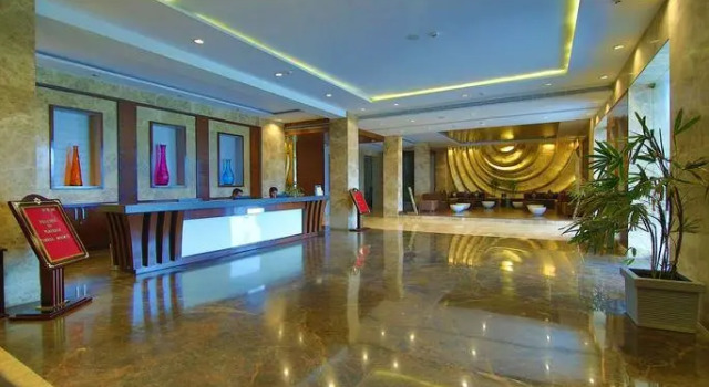 Millionaire Hotel & Resort, Забронировать Курортный отель Фаридабад штат Харьяна