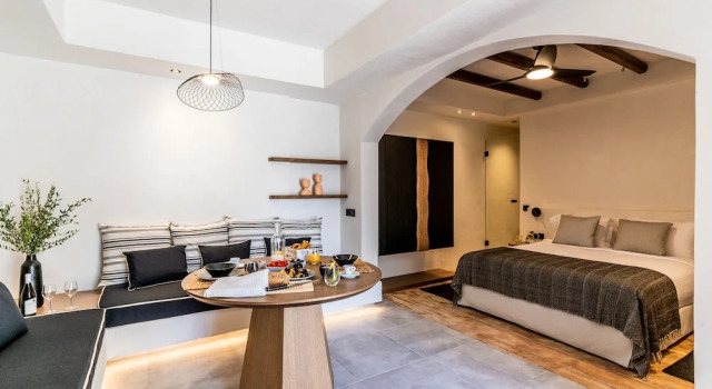 Четырёхместный номер Standard Amer Suites