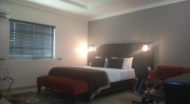 Neocourts Hotel, Boek Hotel Enugu Nigeria