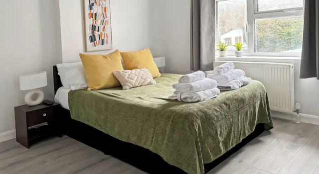 Коттедж Cozy Hideaway With Hot Tub Sauna Sleeps 7