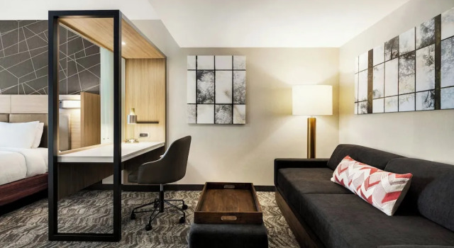 Двухместный люкс SpringHill Suites by Marriott Camp Hill