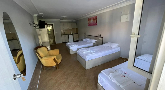 Carmina Hotel
