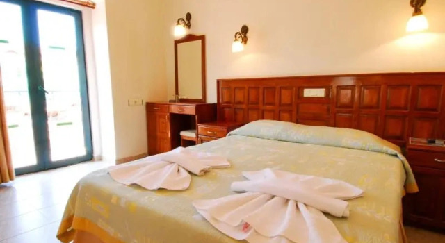 Номер Standard Мансарда с балконом Oykun Hotel