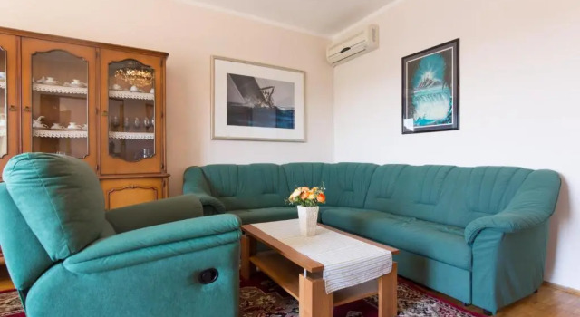 Apartments Andrea V, Забронировать Апартаменты/квартира Отели Крка с парковкой, рядом с Krk Harbour, Парковка