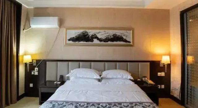 Двухместный люкс Xihai Ecological Garden Vacation Hotel Liu’an
