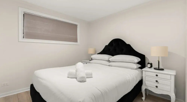Bright 1-bed Apartment With Garden Views