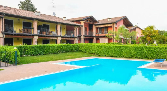 Peschiera Summer Home, Забронировать Отель Отели Пескьера-дель-Гарды с бассейном, рядом с Pederzoli Hospital, Бассейн