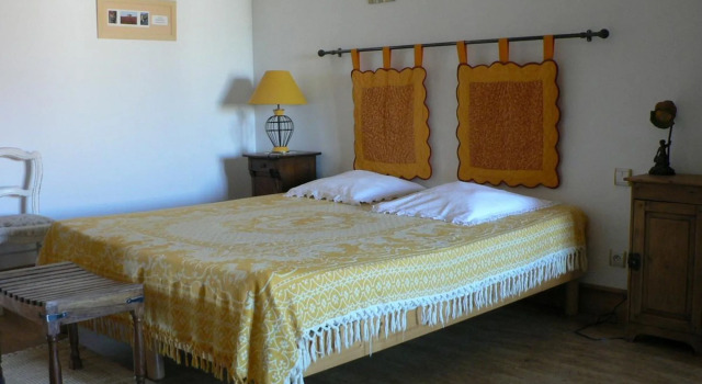 Chambres dhôtes Domaine de Beaupré, Book Hotel Hotels in Narbonne with Parking, Parking