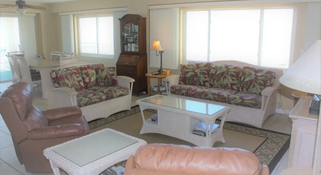 Jamaica Royale 401 - 2 Br Condo