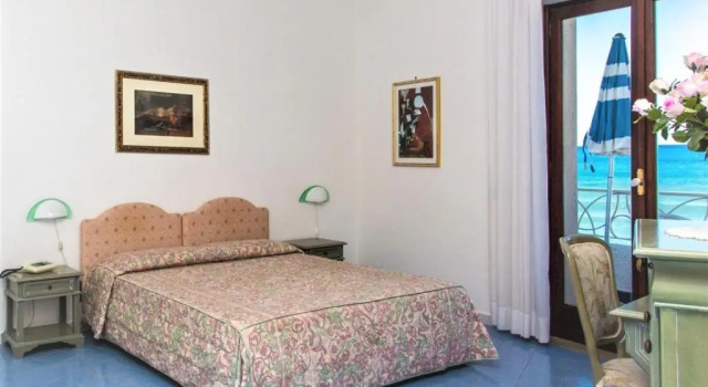 Четырёхместный номер Standard Hotel Poseidon