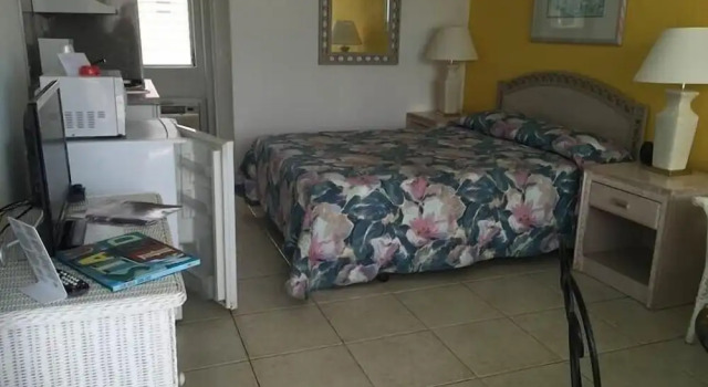 Isle of Capri Motel, Varaa Motelli Hotellit Wildwoods Beach uima-altaalla, Uima-allas