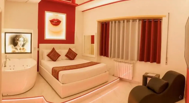 Люкс Deluxe Bed Cinecittadue