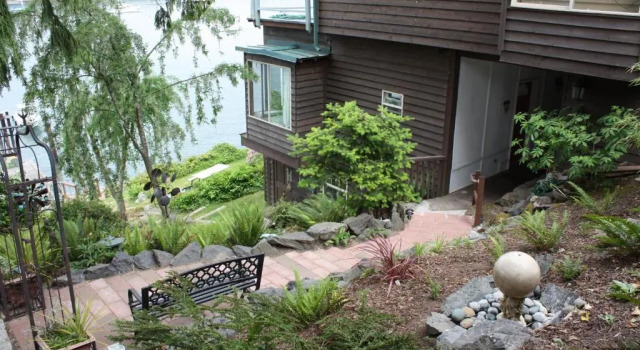 Sweet Escape & Summer Dream, Забронировать Отель Фрайдей-Харбор San Juan Islands, рядом с Историческое сообщество и музей San Juan