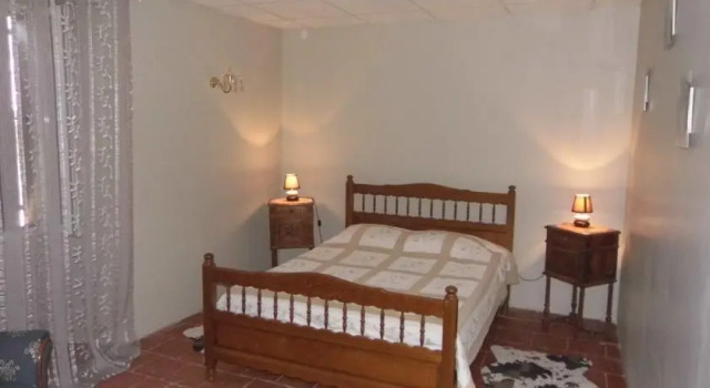 Gite Les Sales Gosses, Prenota Hotel Berrias-et-Casteljau 