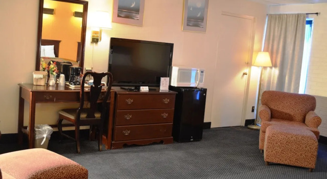 Номер Deluxe Economy Inn Bluefield