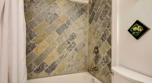 Апартаменты Serene Dallas Condo w/ Pool - Walkable Location!