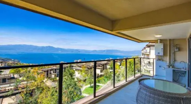 Люкс Deluxe Fuxian Lake Winter and Summer Villa