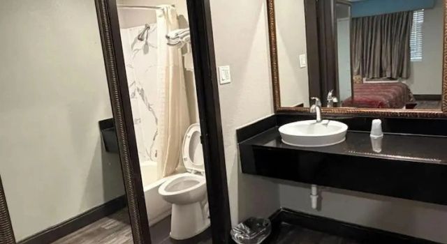 Четырёхместный номер Standard Delux Inn Mesquite Near I-30 Dallas