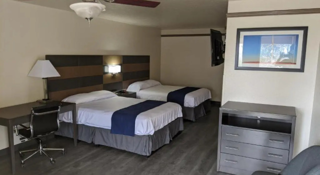 Atrium Inn, Rezerwuj Hotel Hotele w Fort Stockton z parkingiem, Parking