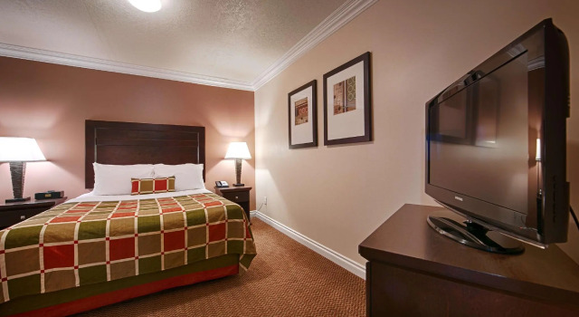 Люкс с 2 комнатами Best Western PLUS Mirage Hotel and Resort