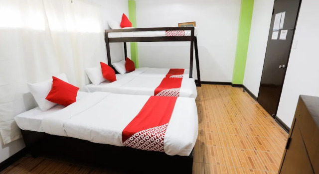 OYO 214 Ellés Pension House, Забронировать Отель Отели в центре Давао, в центре