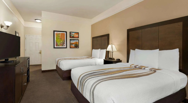 Четырёхместный номер Standard La Quinta by Wyndham St. George