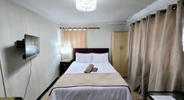 Студия Economy Waterfall City Guest Lodge