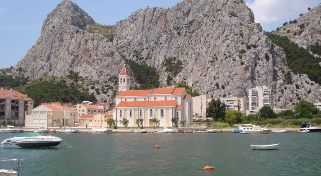 Mateo, Rezerwuj Apartament Dugi Rat Split Region