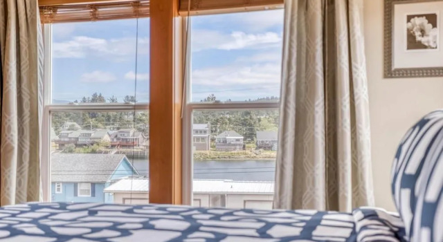 Panacea, Prenota Hotel Pacific City 