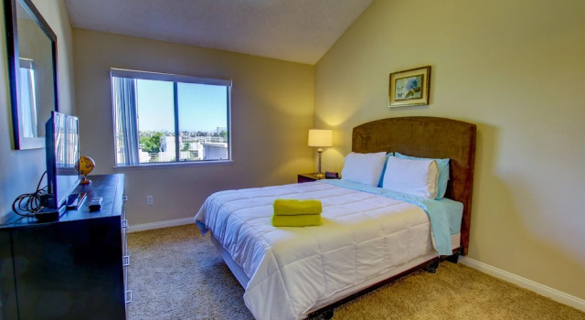 Апартаменты c 1 комнатой с балконом и с видом на город Sunshine Suites at Hillcrest
