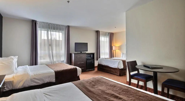 Двухместный номер Superior Super 8 by Wyndham Quebec City