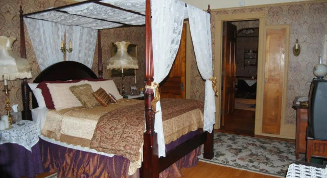 Standardowy dwuosobowy pokój 2 sypialnie Schuster Mansion Bed & Breakfast