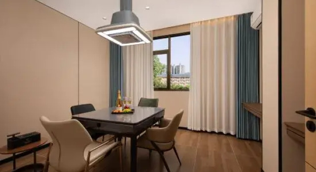 Люкс Yunqi Mercure (Guangzhou Zengcheng Zhongxin Subway Station)